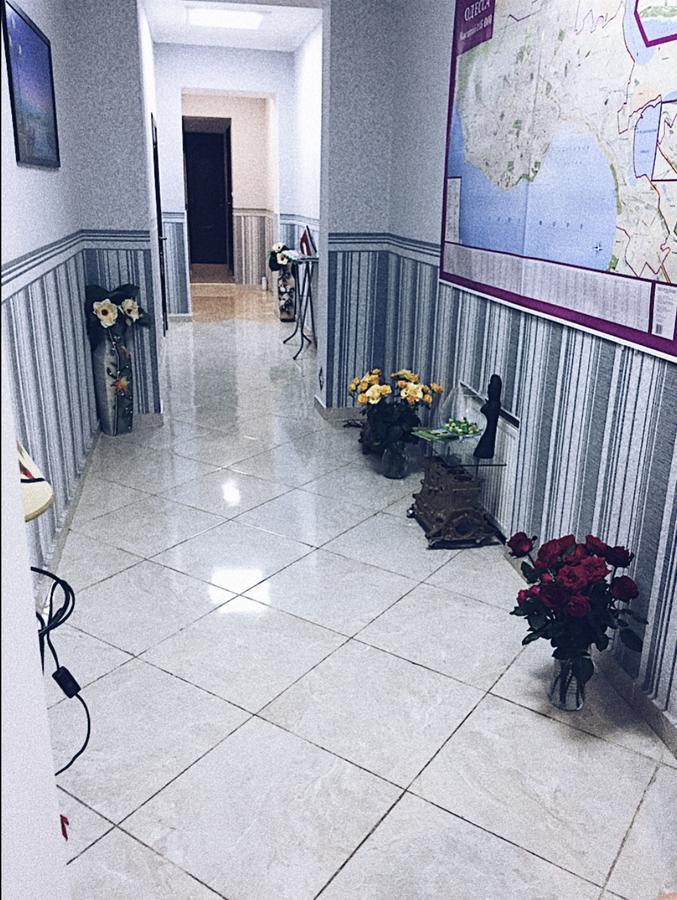 The Hostel On Gogolya โอเดสซา ภายนอก รูปภาพ